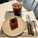 [망원] 릴트리츠 / 독특한 무스케이크가 있는 신상 망원 카페 추천 (휘낭시에 찐맛집)