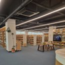전주시립 서신도서관 아이들이 영문원서 동화책을 읽는곳 경쟁이 치열한 콘선트 자리 충전기 유목민처럼...
