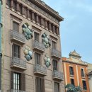 우산매일시장 | 고딕지구 자유여행 코스 추천, 후기 (람블라스 거리, 라보케리아 시장, 구엘 저택, 존 케이크)