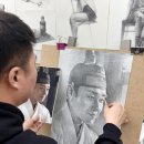 영화 속 인물 드로잉 이미지