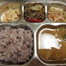 1월 23일 간식 / 점심 - 잡곡밥, 팽이버섯맑은국, 쇠고기야채볶음, 숙주맛살무침, 김치 이미지