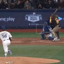 [MLB] 먼시먼시야 수비 뭐하는거니...gif 이미지