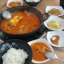 첫맛에 반한 김치찌개 이미지