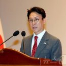 250708 빨간 넥타이 김민석… "국민의 새벽 총리 되겠다" 이미지