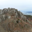 3.24.해남 땅끝 달마산 기암괴석이 들쑥날쑥 장식하고 있어 거대한 수석을 세워놓은 듯 수려하기 그지없다.공룡의 등줄기처럼 울퉁불퉁한 암봉이 형성되어 있다 이미지