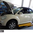 폭스바겐 뉴 비틀 2.0 까브리올레 엔진오일교환 (VW New Beetle 2.0 Cabriolet 대구 수입차,수퍼카,합성유 엔진오일교환 메인터넌스) 이미지