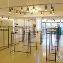 의류매장 이미지