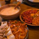 김치와 수육 | 합정역 이자카야 맛집 수작 수육 두부김치와 살얼음 우유막걸리 조합 후기