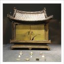 용문사 소장 목조석가여래좌상 | 새 나라 새 미술. 금(金), 변치 않는 기도를 담다.