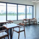 강변로 커피 이미지