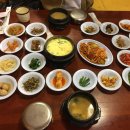 반찬 하나씩만 먹어도 배 터진다는 백반 맛집 5 이미지