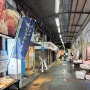 새벽을여는시장사람들(반구점) | 여행] 후쿠오카 현지인 맛집 탐방: 야나기바시 시장 우동 노포 '멘야 미키(めん処 三喜)' 완벽 가이드