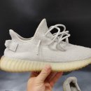 뽀얀 신발 빨래방 이미지