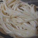 달 칼국수 이미지