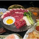 육연당 | 연어와 육회를 한 번에 즐길 수 있는 분위기 좋은 둔산동맛집 육연당