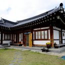 고향의 기와집 이미지