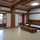 꽃과 한옥 이미지