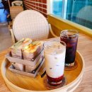 커피앤티스 이미지
