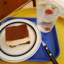 모트브랜딩 | 에이드, 크림라떼, 티라미수, 까눌레 등 음료부터 수제 디저트까지 맛있었던 구의역카페 '모트(MOTT)'