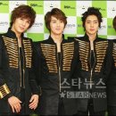 SS501, 5월말 컴백..김현중 열심히 녹음중 이미지