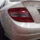 [벤츠전문 구의카젠모터스] C63 AMG (W204) 운행 중 베어링 파손에 의한 팬벨트가 끊어져 핸들 조작이 되지 않아 견인 후 엔진 베어링 구성품, 팬벨트 교환 ~~ 이미지