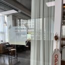 Permanent Chillin' 퍼머넌트 칠린 | 반려동물 간식까지 챙겨주는 테라스 디저트 카페 퍼머넌트 칠린(본관과 별관, 주차)