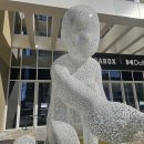 김창겸 | 메가박스 청주터미널 방문~정문 조형물 ‘Humanity’와 나우유씨미3 감상