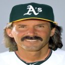 [MLB] [Dennis Eckersley] 데니스 애커슬리 [우완 사이드암] 명전투수 [통산성적 방어율 3.50 197승-171패 세이브 390 기록] 이미지