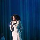 위아더월드 이미지