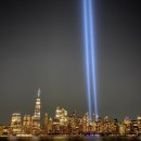 몇일 전 9.11테러 20주년을 기념하여 가동된 뉴욕의 정신 "The Tribute in Light" 이미지