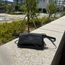 데일리룩에 잘 어울리는 ellyzbell 엘리자벨 도로시 미니크로스백 가방