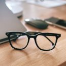 코나 PC | 뿔테안경 추천, 하루 종일 써도 편한 블루라이트차단안경 스프링스트링스 후기