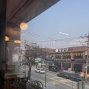 쉬림프 파파 | 삼척해변 맛집 매드파파 내돈내산 솔직 후기! 주차 편한 브런치·피자 맛집 솔직리뷰