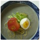 서리태 콩국수와 고구마순 김치 이미지