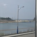 리가브로 | [삼척] 리가브로 오션뷰 대형 카페, 통창 너머 덕봉산 전망이 매력적인 곳