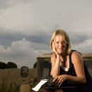 미 비포 유(Me before U) 이미지