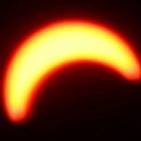 solar eclipse 사진 2장 이미지