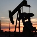 트럼프 ‘호르무즈 봉쇄’ 예고에…WTI 8% 폭등한 105달러 이미지