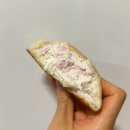 뚜레쥬르 신상 쫀득 딸기우유크림빵 / 뚜레쥬르 신제품 칼로리, 가격, 솔직한 후기 ✨✨