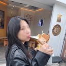 곤양 양지다방 앞 | [경주여행 1일차 코스]황리단길 십원빵 황남옥수수 양지다방 카페추천 먹거리 놀거리 투어