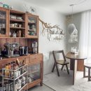 소년과 나무 이미지