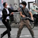 속보) 일본 아베 전 총리 피격 심폐정지 (총격영상) 이미지