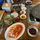 11545-06-00-05 | 강서구청 맛집 돌판 위에 구워 먹는 김차삼겹살 석암 생소금구이