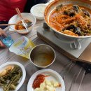 덕송지낚시터 | 덕송지 풍차낚시터ㅣ깨끗한 시설! 1박2일 가족여행 추천