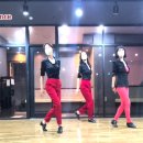 라인댄스 (중급A) 이미지