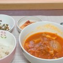 더 김치찌개 이미지