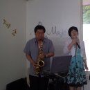 카페 연주 이미지