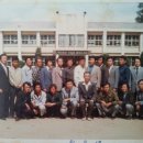 한수초등학교 33회 동창회.-1981. 9. 13(일). 한수초 교정에서- 사진 : 1매 이미지