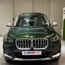 그린모터스 | [BMW 출고후기] X1 xDrive XLine: 산레모 그린과 모카 시트의 완벽한 조화 코오롱모터스 박병하 주임