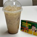 메가커피 메뉴 피넛츠 카페라떼 후기